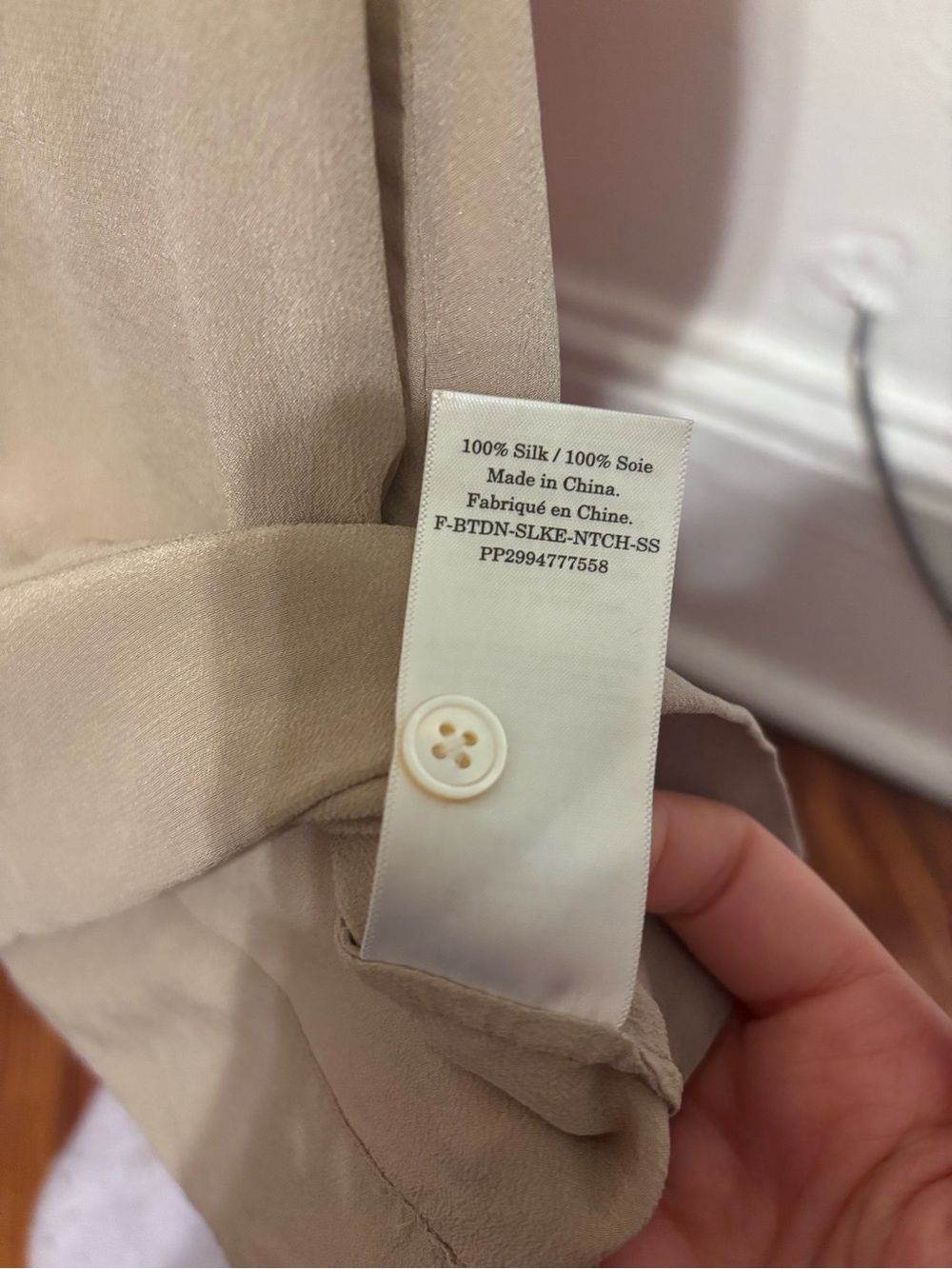 Everlane Short Sleeve Button-Down Top in Light Taupe - Picture 5 of 5